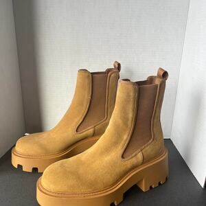 Zara boots size 10